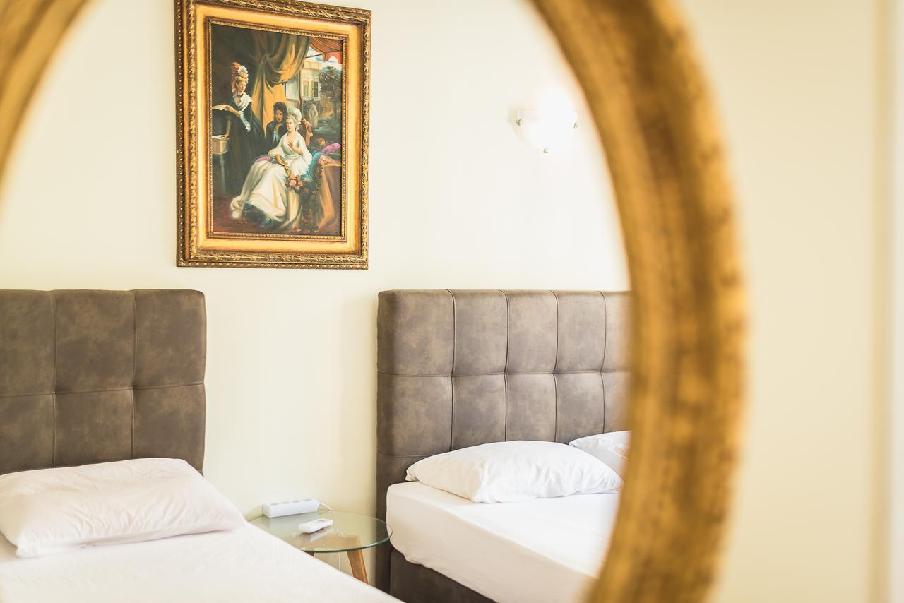Victoria Queens Palace Apartments Atenas Exterior foto