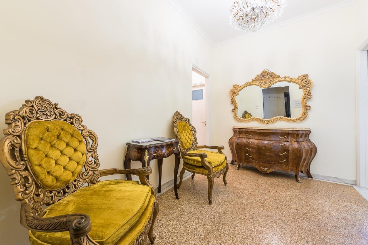 Victoria Queens Palace Apartments Atenas Exterior foto